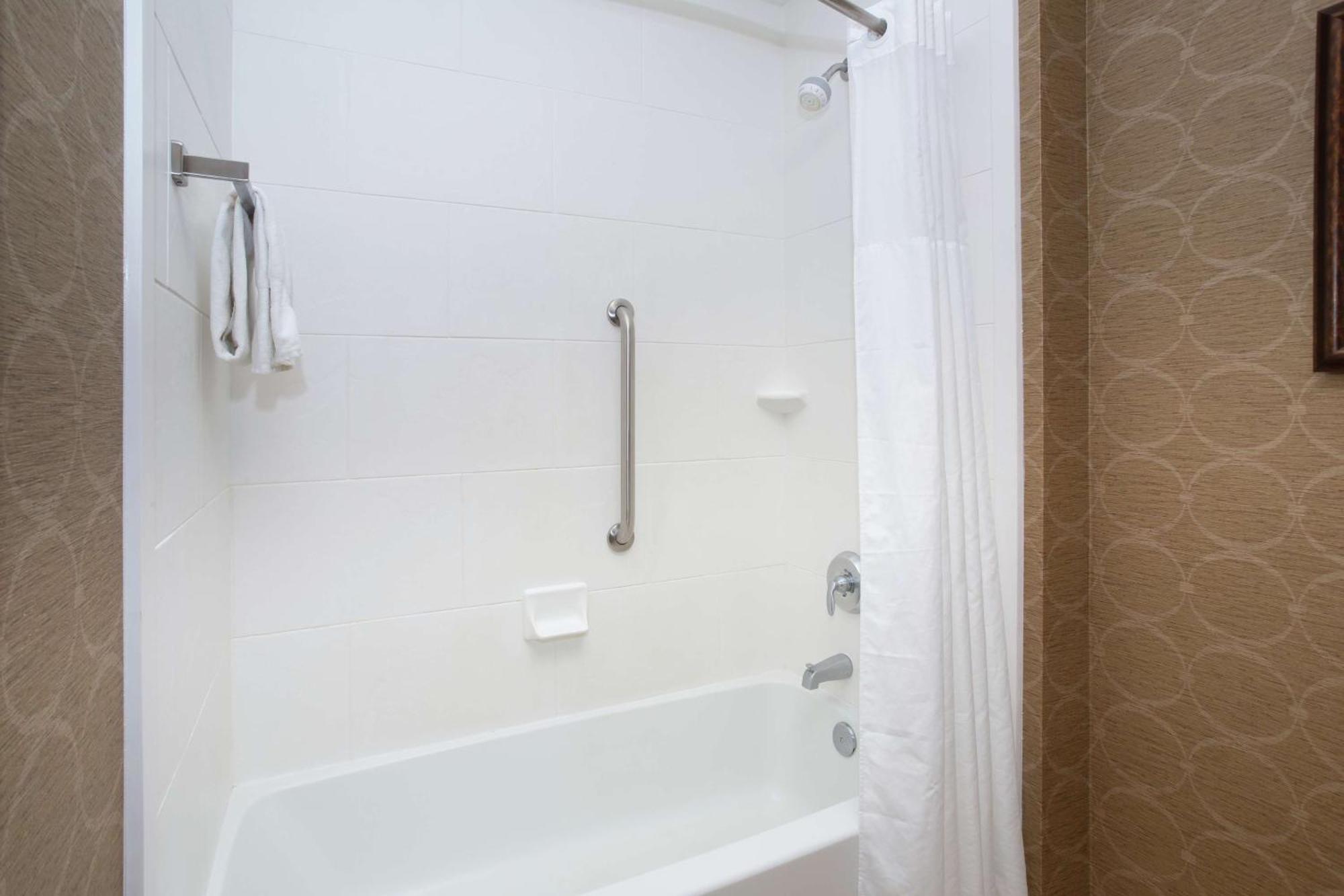 Hampton Inn & Suites I-35/Mulvane Екстериор снимка