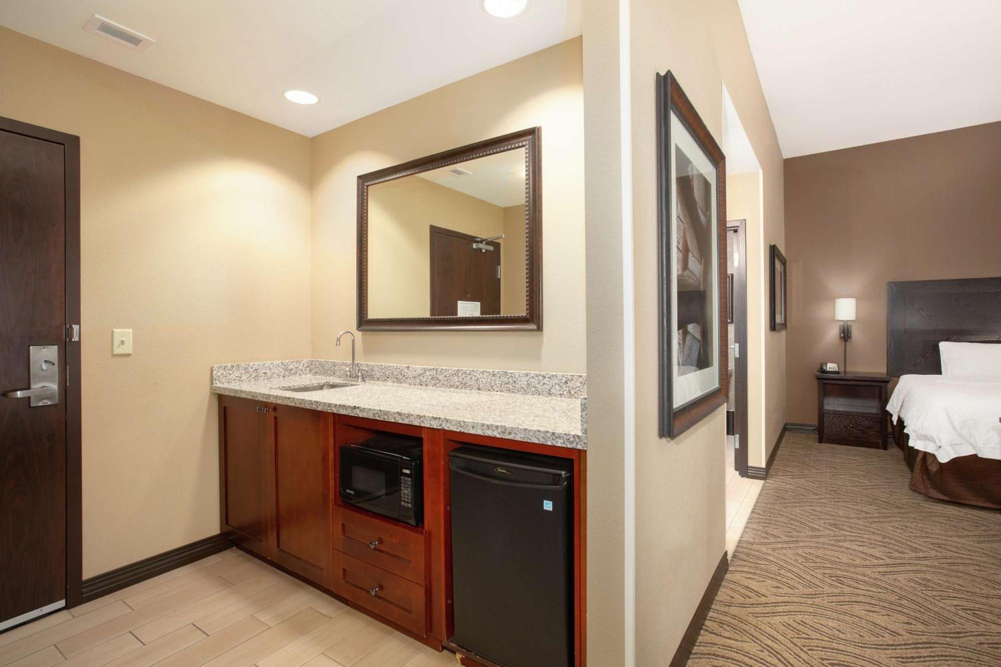 Hampton Inn & Suites I-35/Mulvane Екстериор снимка