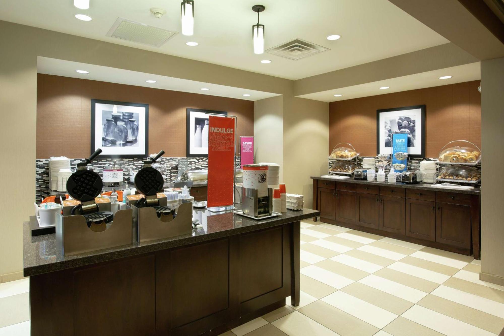 Hampton Inn & Suites I-35/Mulvane Екстериор снимка