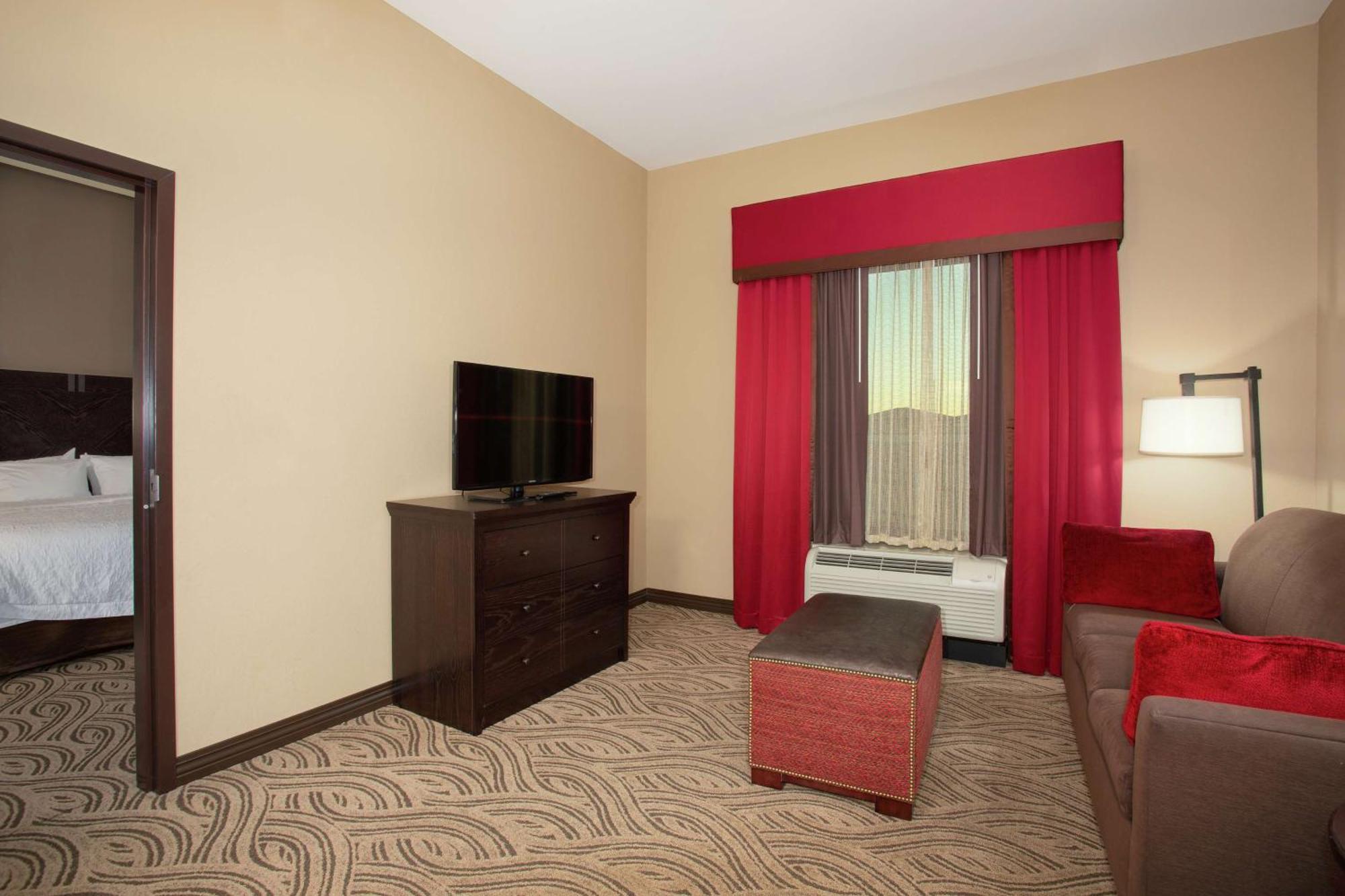 Hampton Inn & Suites I-35/Mulvane Екстериор снимка