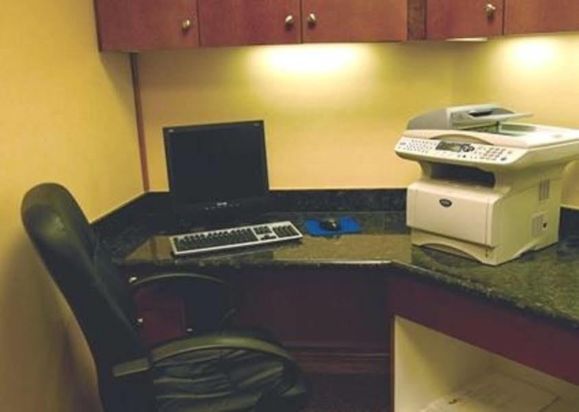 Hampton Inn & Suites I-35/Mulvane Екстериор снимка