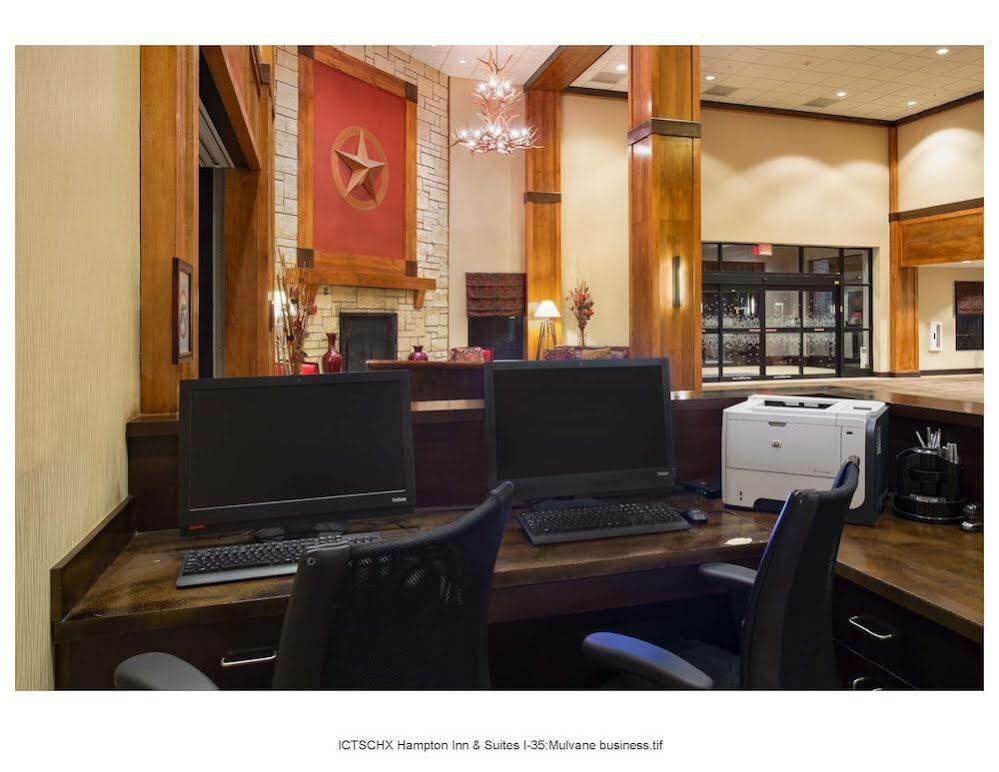 Hampton Inn & Suites I-35/Mulvane Екстериор снимка